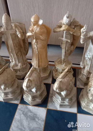 Шахматы из Гарри Поттера (рыцари)