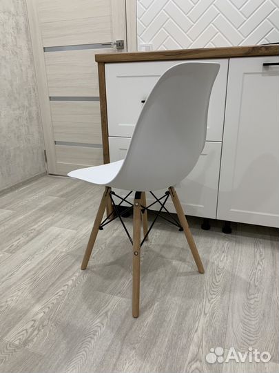 Стулья eames