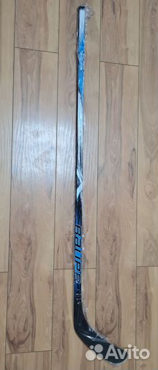Клюшка хоккейная bauer правый хват