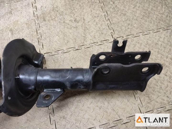 Стойка передняя правая nissan serena