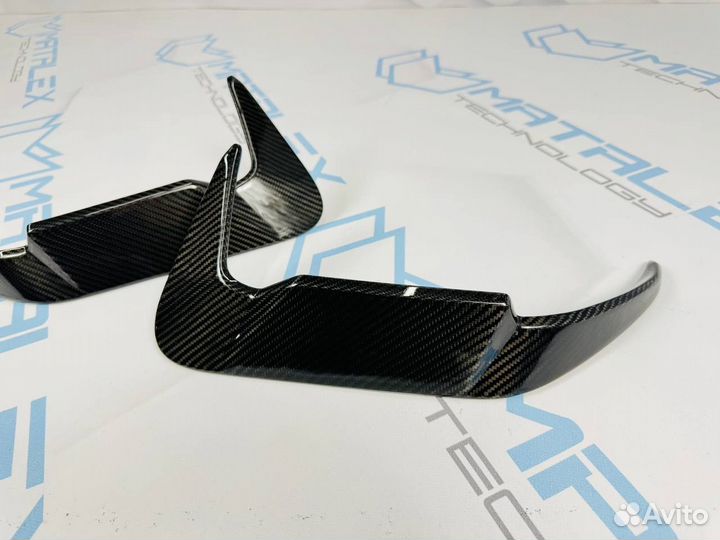 Втсавки на задний бампер BMW X5M F95 сухой карбон