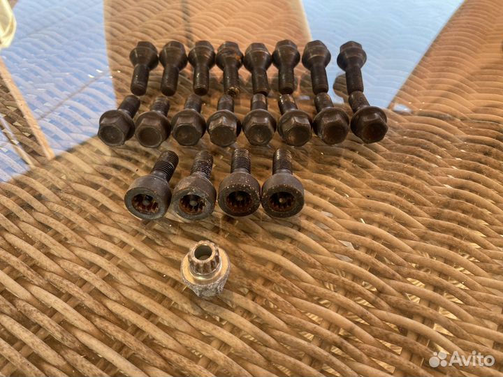 Болты колесные с секретками Оригинал M12*1.5 BMW