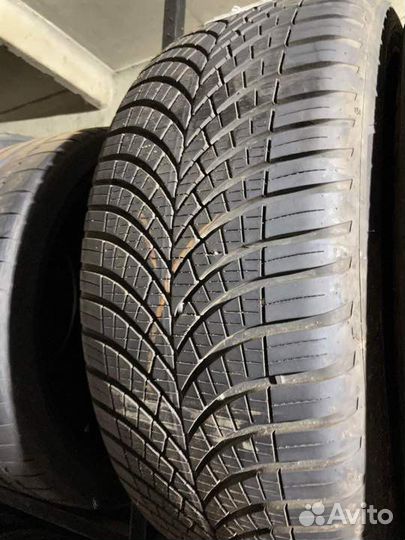 Goodyear Vector 4Seasons 255/45 R20 105W