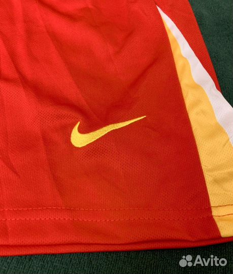 Футбольные шорты Ливерпуль