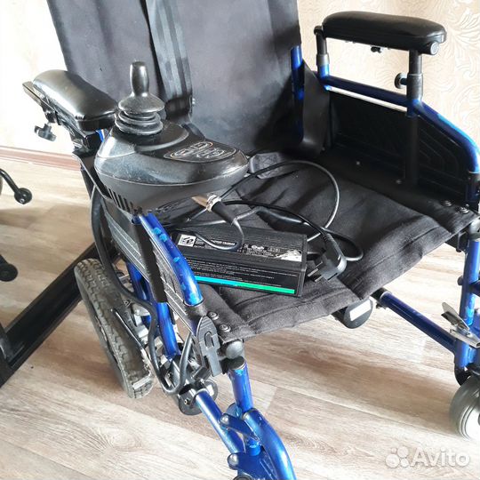 Инвалидная кресло-коляска с электроприводом