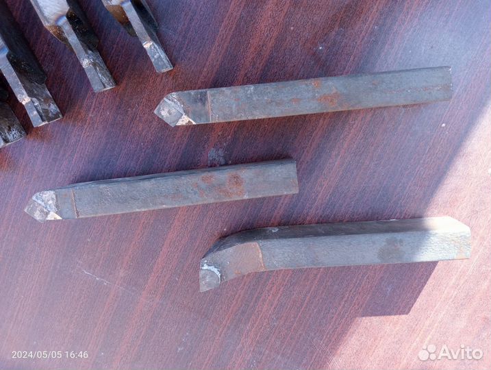 Резцы токарные