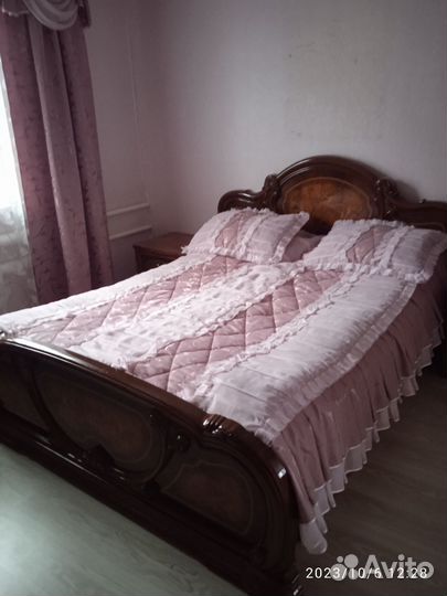 Спальный гарнитур