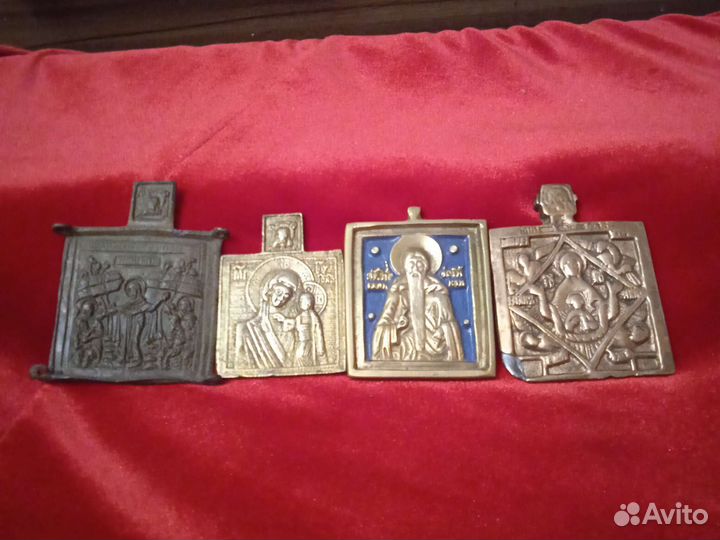 4меднолитые старинные иконы