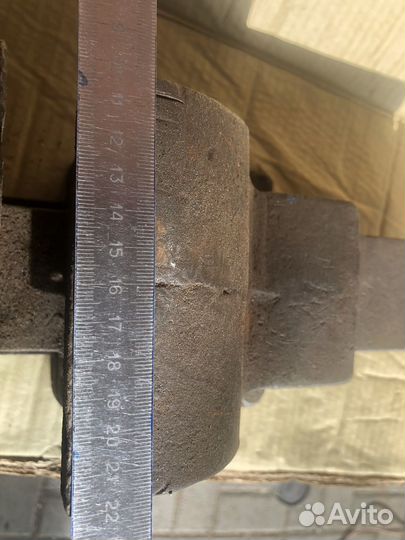 Тиски слесарные