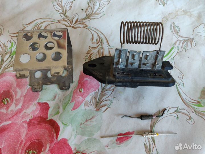 Термо предохранитель Резистор Peugeot 206