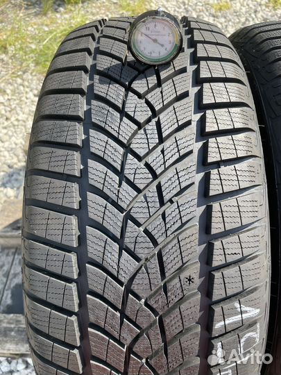 Goodyear UltraGrip Performance+ 235/50 R19
