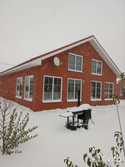 Входная панорамная группа дверь и остекленный вход