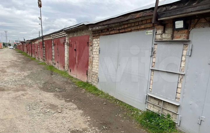 Гараж, > 30 м²