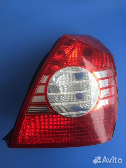 Задний правый фонарь Hyundai Elantra с дефектом