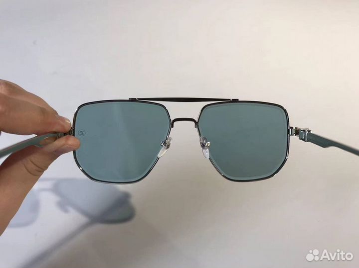 Солнцезащитные очки louis vuitton