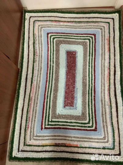 Ковер вязаный