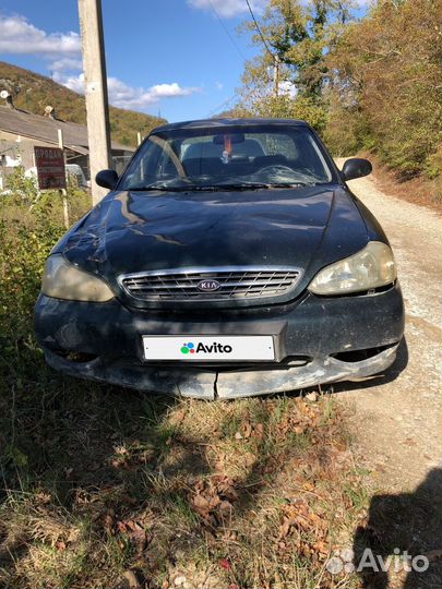 Kia Clarus 2.0 МТ, 2000, битый, 302 852 км