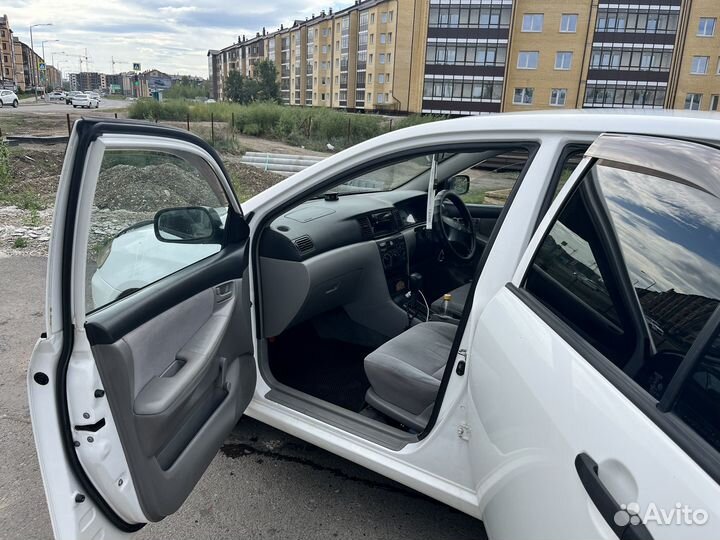 Toyota Corolla 1.5 AT, 2002, 234 000 км