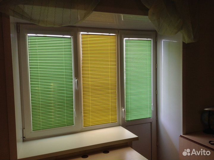 Жалюзи на пластиковые окна