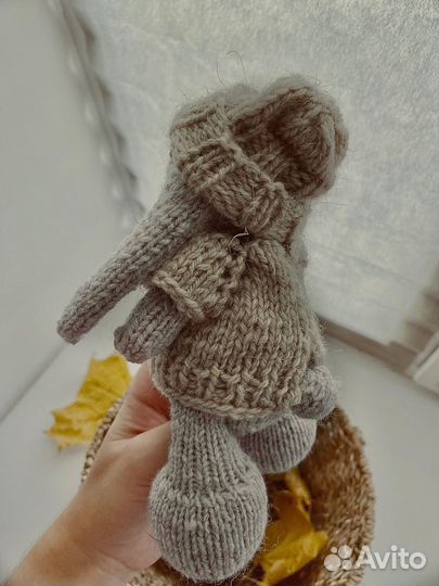 Вязаный заяц