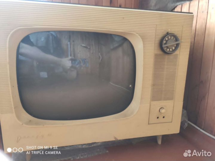 Телевизор рекорд 64
