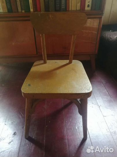 Стул старинный из ротанга бу