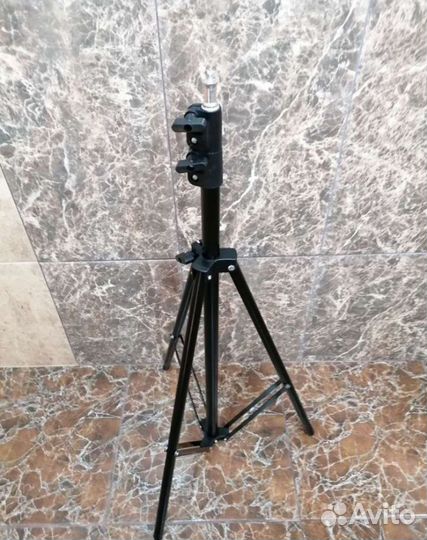 Штатив 2,1 м