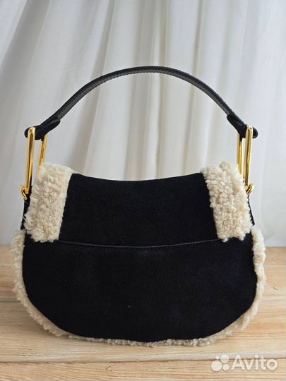 Сумка с ручкой Coccinelle замша мех чёрная