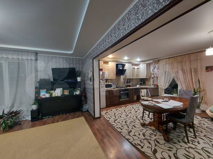 Дом 146,4 м² на участке 8,9 сот.