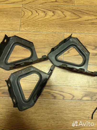 Кронштейн козырька Scania 1434359