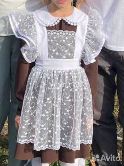 Белый школьный фартук