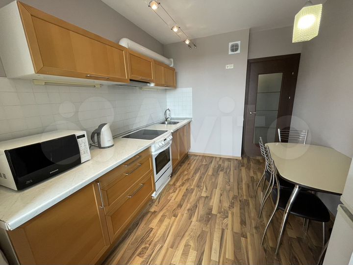 1-к. квартира, 45 м², 8/16 эт.