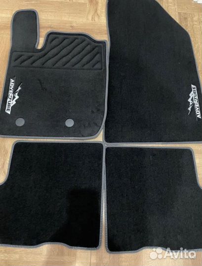 Автомобильные коврики Рено Дастер