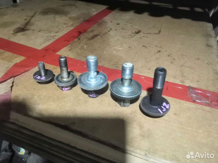 Болт шкива коленвала