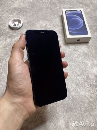 iPhone 12, 64 ГБ
