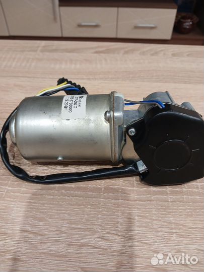 Мотор стеклоочистителя