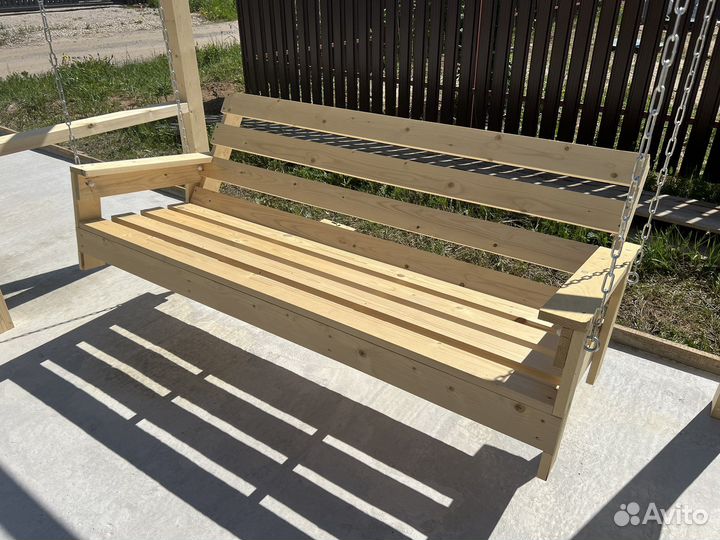 Садовые качели из дерева новые