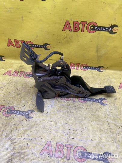 Ручка ручного тормоза Nissan Fuga Y50 VQ35DE 2007