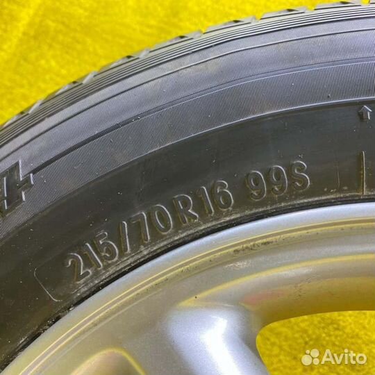 Колесо из Японии на дисках Toyota 5x114.3 c шинами