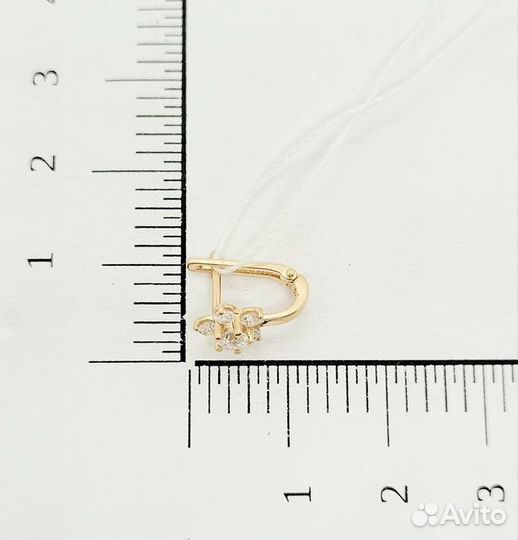 Золотые серьги с камнем