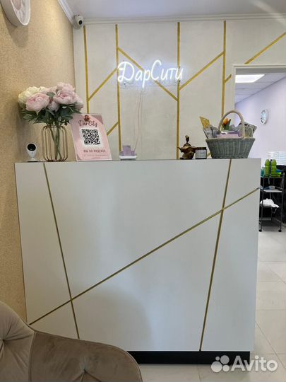 Ресепшен. Столы и Офисная Мебель