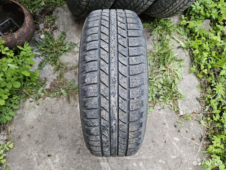 Goodyear Wrangler HP All Weather 235/65 R17