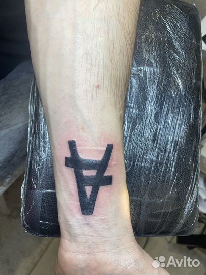 Модель на тату