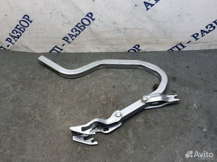Петля багажника правая Hyundai Accent 1999-2012