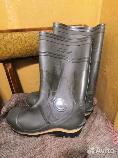 Сапоги резиновые новые 43 и 44