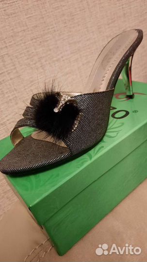 Шлепанцы женские 36 размер