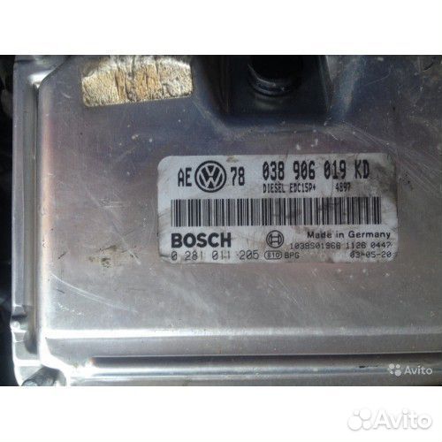 Блок управления двигателем Audi A4 0281011205