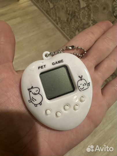 Тамагочи черно белый