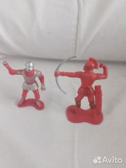 Фигурки солдатиков