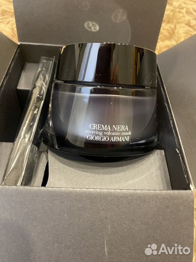 Givenchy, Giorgio Armani crema nera